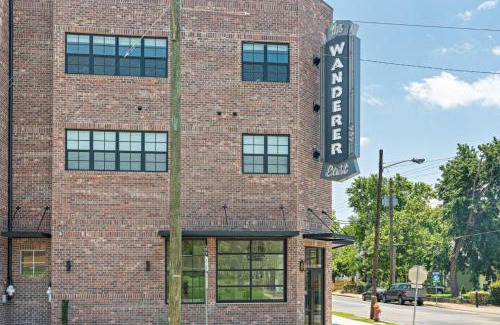 Portsmouth House | Only 3 miles from Broadway Sleeps 16 Two Condos Side by Side