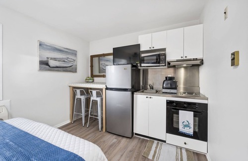 Chincoteague Condo | Only 5 minutes to Assateague National Seashore!