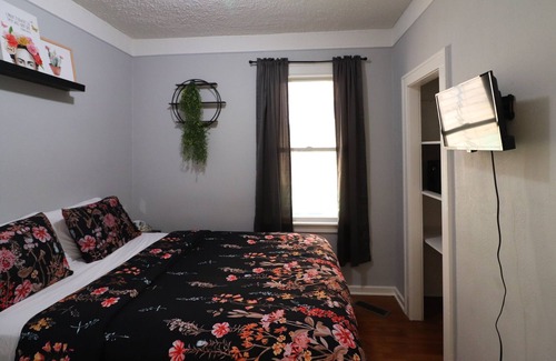 Hamtramck House | Only minutes from Downtown Detroit
