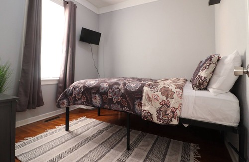 Hamtramck House | Only minutes from Downtown Detroit