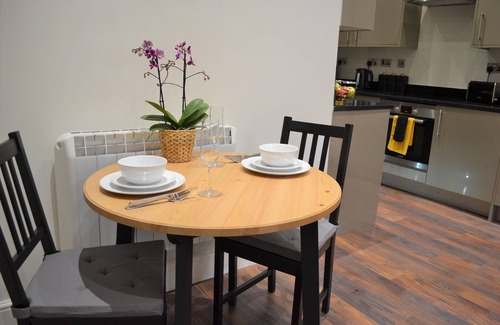 Nottingham City Centre Hotel | OnPoint Apartments - Deluxe Apartment City Centre Ideal Location!