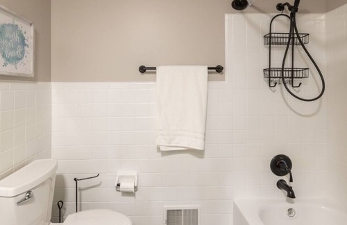 Warren House | Open Concept Centrally-Located in Metro Detroit
