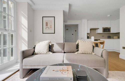 Bishop's Apartment | Open plan Waterloo, 1BR, New build, terrace, by Blueground