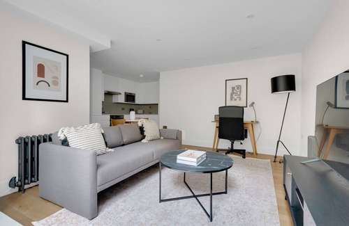 Bishop's Apartment | Open plan Waterloo, 1BR, New build, terrace, by Blueground