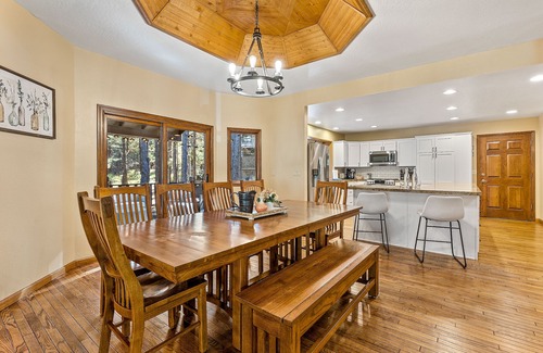 Flagstaff Cabin | Openings Sept.& Oct. | Large Home | Enjoy LVT Local Discounts