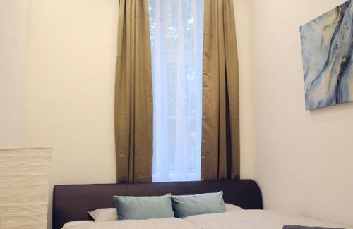 Terezvaros Apartment | Opera Superior Liszt Ferenc Tér