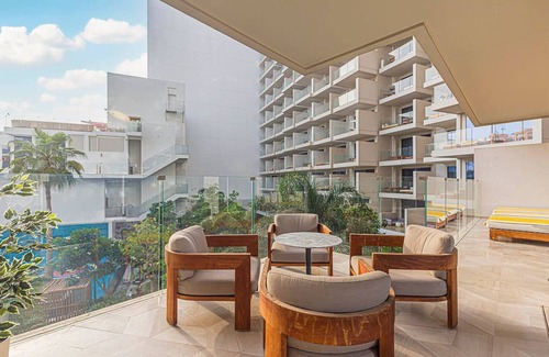Palm Jumeirah Apartment | Opulent 2 Bedroom Apartment In Five Palm Jumeirah
