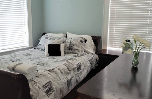 Wilmington House | Opuluxe Market Street Oasis