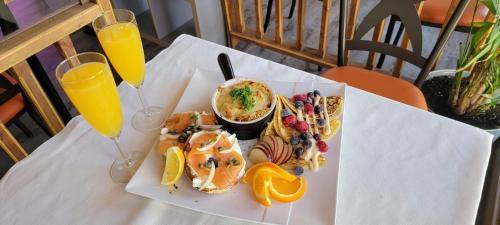 Baie-St-Paul Hotel | Orange Bistro