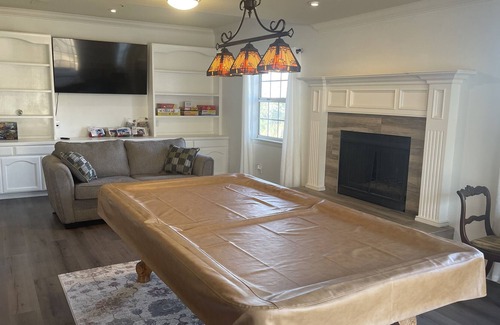 Fallbrook House | Orange Blossom Retreat in scenic De Luz Heights