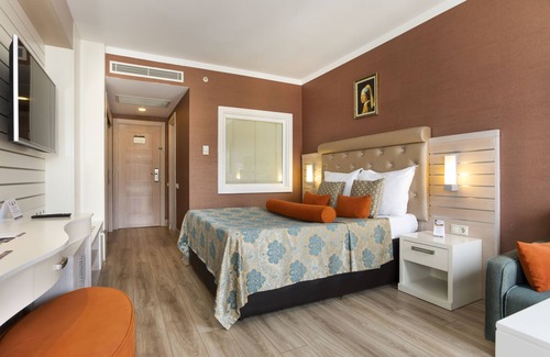 Kemer Resort | Orange County Kemer