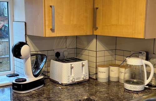 Stroud Apartment | Orange Lilly in Stroud by Golden Valley