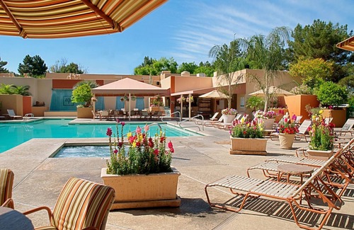 Paradise Valley Village Condo | Orange Tree Resort 1br unit, Friday check-in