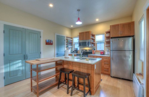 Eastsound House | Orcas Island, The Heart of It All #287