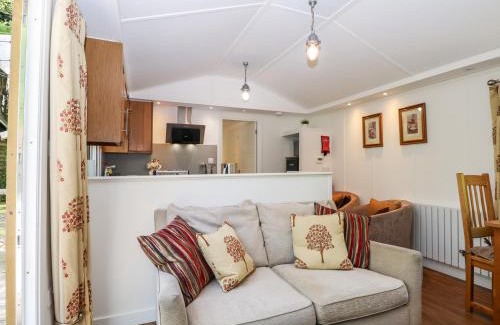 Staplefield House | Orchard Lodge