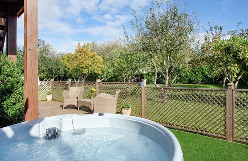 Bilbrook Cottage | Orchard View-UK40871