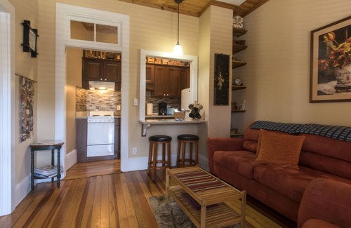 Bryson City Apartment | Orient Point Suite at the Calhoun House Inn & Suites