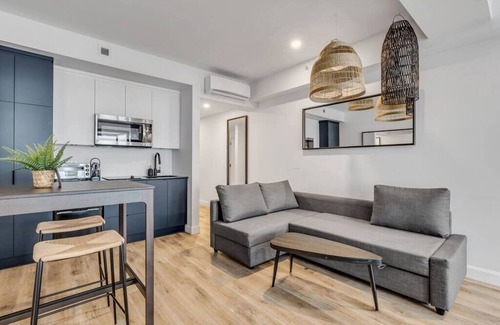 La Cite-Limoilou Apartment | Original | Free | Downtown Quebec