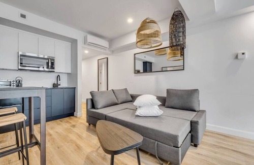 La Cite-Limoilou Apartment | Original | Free | Downtown Quebec