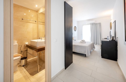 Pyrgos Hotel | Orizontes Hotel Santorini