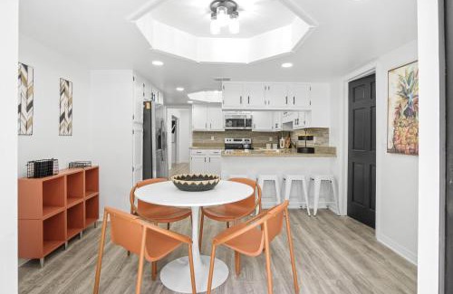 St. James Park House | Orlando Getaway 6br Retreat W Pool & Fireplace