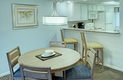 Florida Center Apartment | Orlando Intl. Resort, Excellent family apt. sleeps 6, Disney, Worldsnand golf.