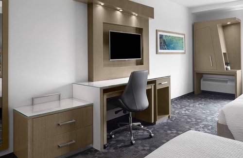 Orlando Hotel | Orlando Stay | Near Grande Lakes | 1 King Bed