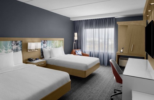 Orlando Hotel | Orlando Stay | Near Grande Lakes | 1 King Bed