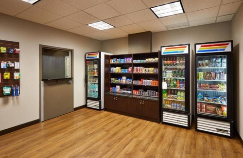 Airport North House | Orlando suites with an MCO airport shuttle !