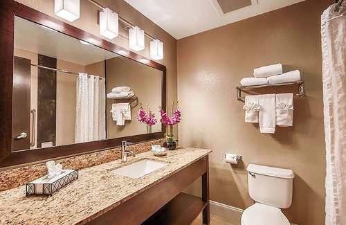 Orlando Hotel | Orlando Sweet Escape: Three Family Ready Room with Outdoor Pool