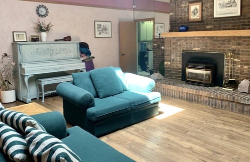 Oro Station Cottage | ORO HORSESHOE COTTAGE OASIS