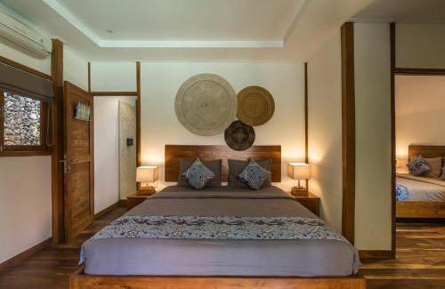 Batu Bolong Resort | Orora Bungalows
