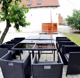 Mad Apartment | Orosz Gábor Apartmens