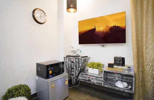 Shalimar Bagh Hotel | Orsom Stay Delhi