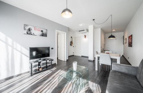 San Faustino-Madonnina-Quattroville Apartment | Ospedale Baggiovara - Guerrilla Art House