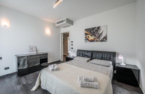 San Faustino-Madonnina-Quattroville Apartment | Ospedale Baggiovara - Guerrilla Art House