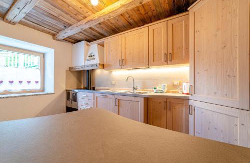 Rocca Pietore Apartment | Ospitalità Diffusa Laste Dolomites Cèsa del Bèrba Jaco