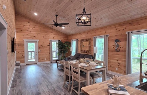 Dauphin Island House | Osprey's Nest - Cozy 3-bedroom house - Dog Friendly - 3 Night Min.