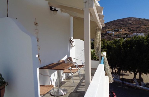 Alopronia Apartment | ostria studios - molos