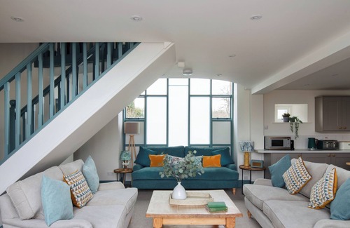Black Torrington House | Otter's Den at Libbear Barton