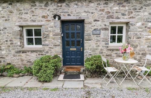 Llandeilo House | Otters Holt