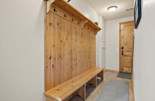 Wolf Creek House | Our Mountain Chalet with Game Room and Hot Tub
