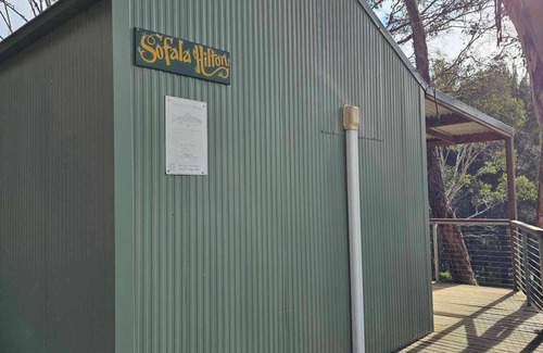 Sofala Cabin | Our River Cabin surrounded by peaceful bushland is the perfect little getaway