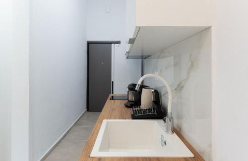 Vyronas Apartment | Ousakiou Suite by Staycom