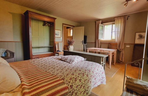 Manaurie Cottage | Outbuilding of a character house