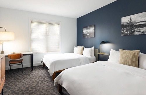 Truckee Hotel | Outdoor Adventure Haven: Heated Hot Tub & Sauna at Cozy Mountain Stay