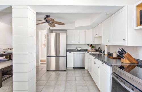 Englewood House | Outdoor Bar, Kayak, Paddle-board, Beach Equipment