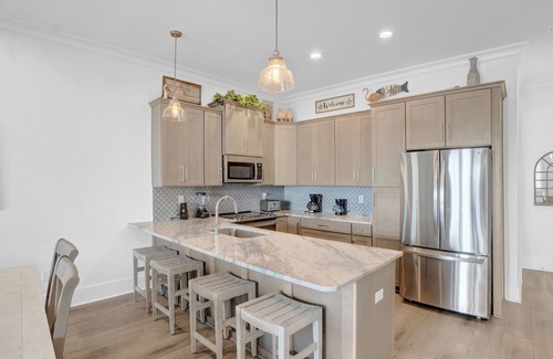 Gulf Shores Cottage | Outdoor Pool | West Beach | Little Lagoon