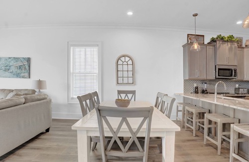Gulf Shores Cottage | Outdoor Pool | West Beach | Little Lagoon