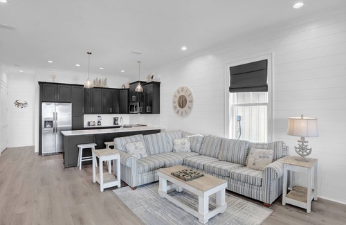 Gulf Shores Cottage | Outdoor Pool | West Beach | Little Lagoon
